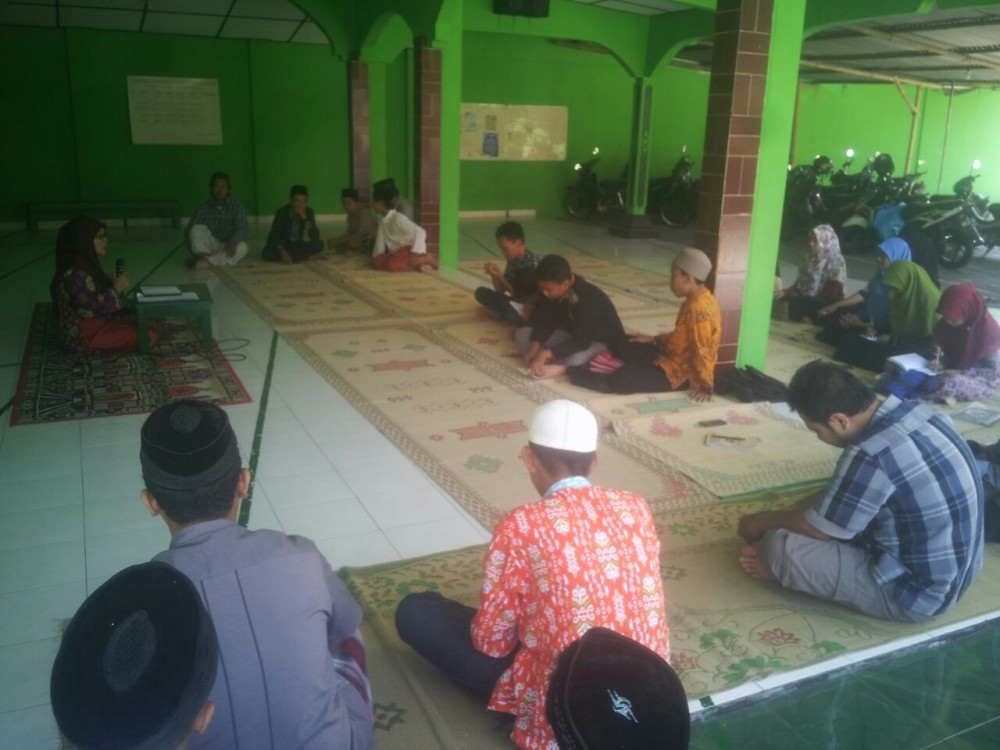 SAJADAH Gelar Kajian Remaja Panggungharjo di Pedukuhan Cabeyan