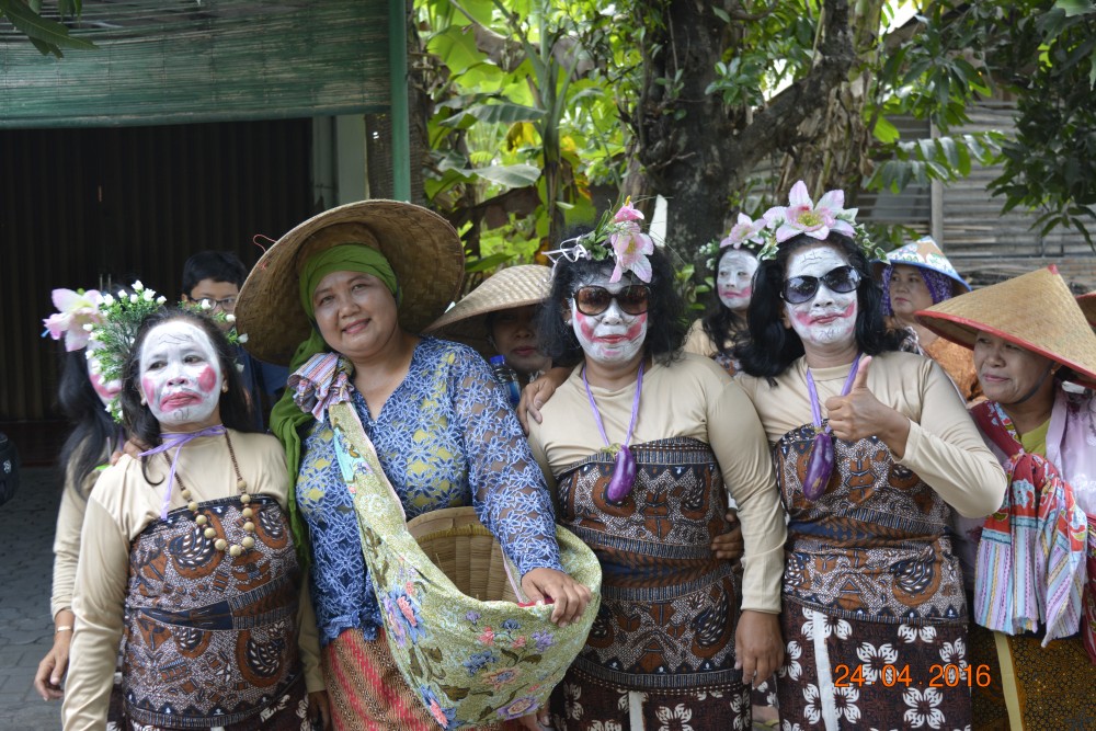 Gebyar Pesta Rakyat Kartini Pedukuhan Kweni