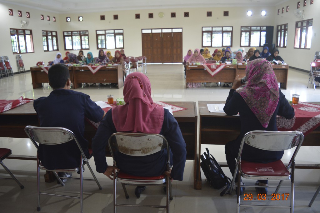 Sosialisasi Program Indonesia Sehat (PIS)