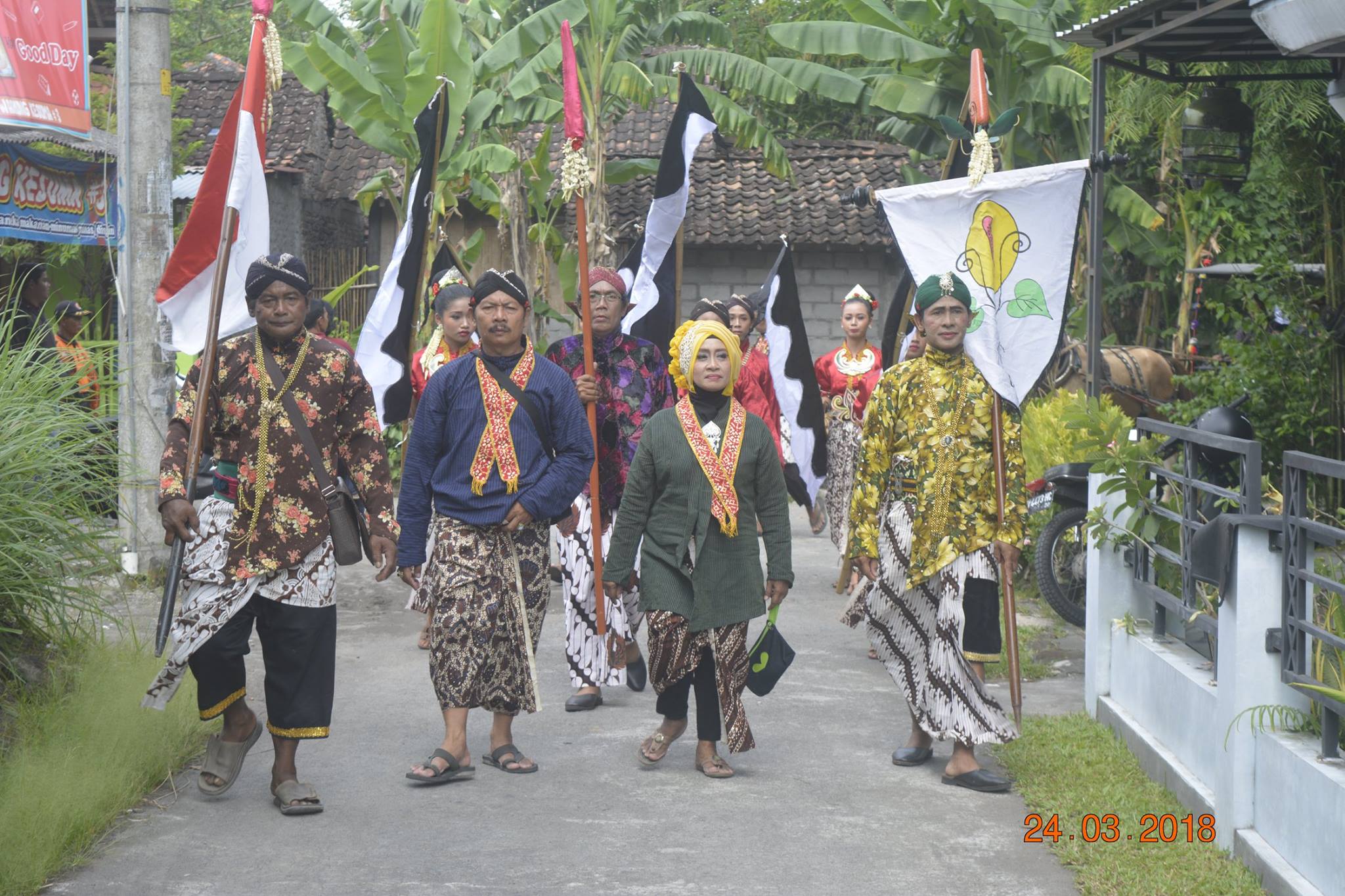 Bhabinkamtibmas Panggungharjo Hadiri Acara Merti Dusun Cabeyan
