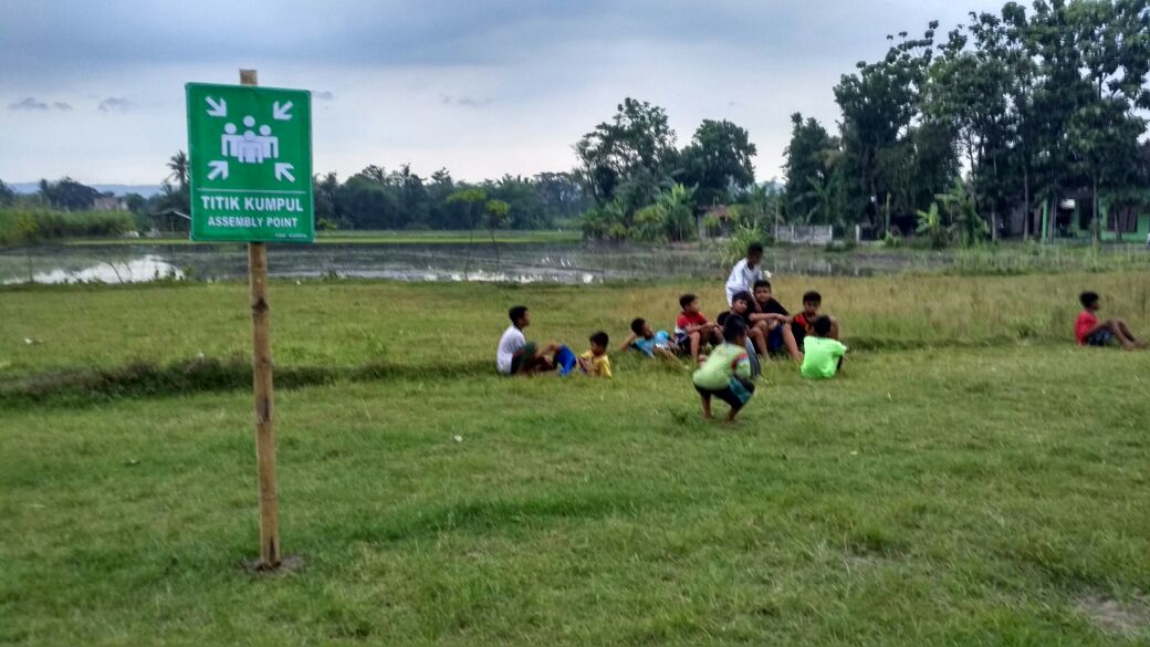 Simulasi Bencana Di Garon Panggungharjo : Dari, Oleh Dan Untuk Masyarakat