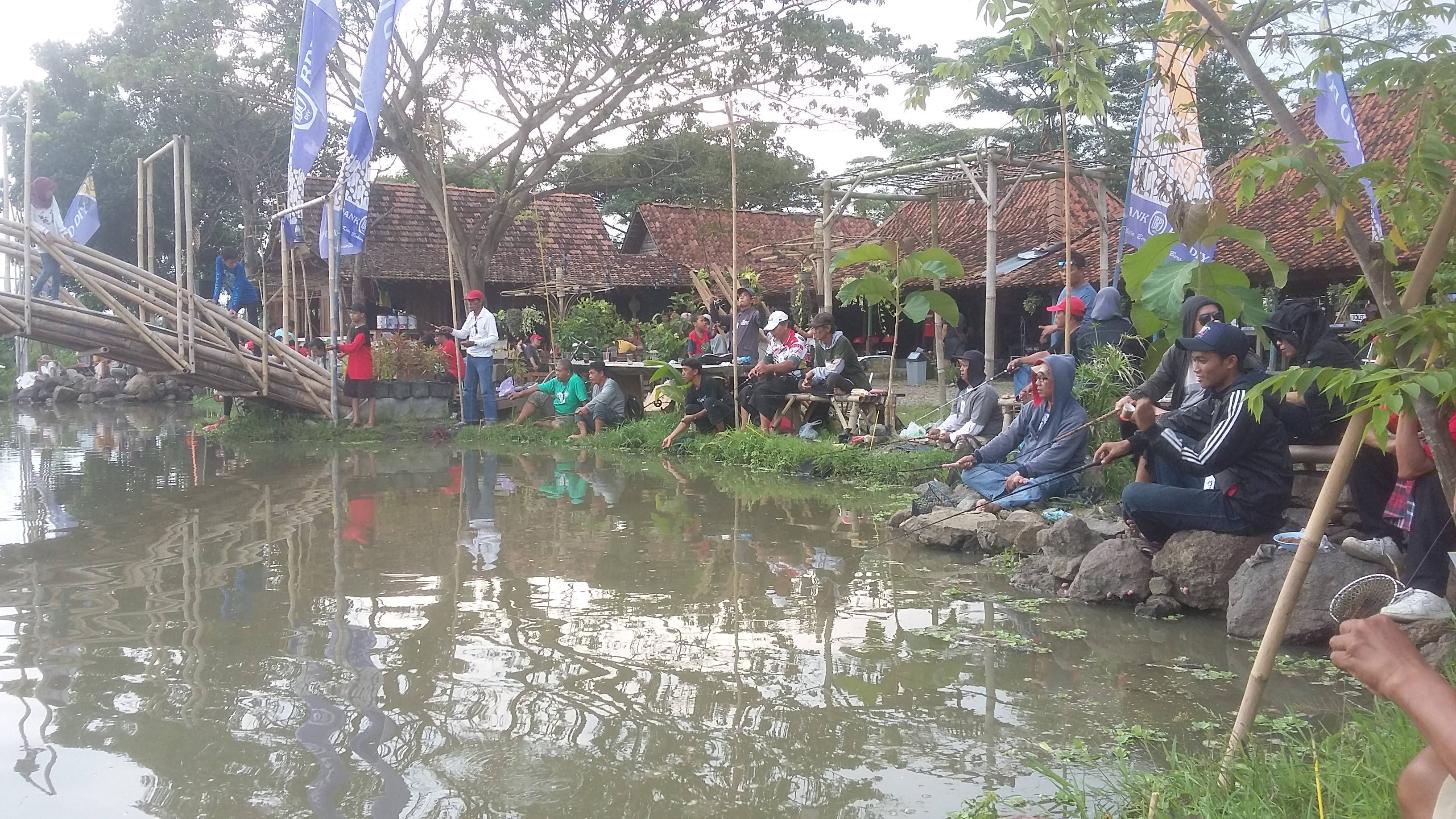 Jalin Keakraban, KOBAR Gelar Lomba Mancing Dan Lukis Di Kampoeng Mataraman