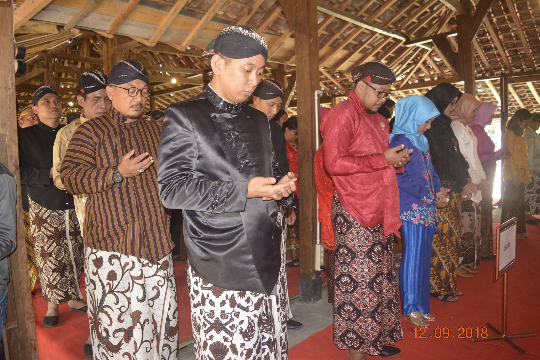 Kenakan Busana Jawa, Puluhan Pejabat Kemendes PDTT Dilantik di Kampoeng Mataraman Bantul