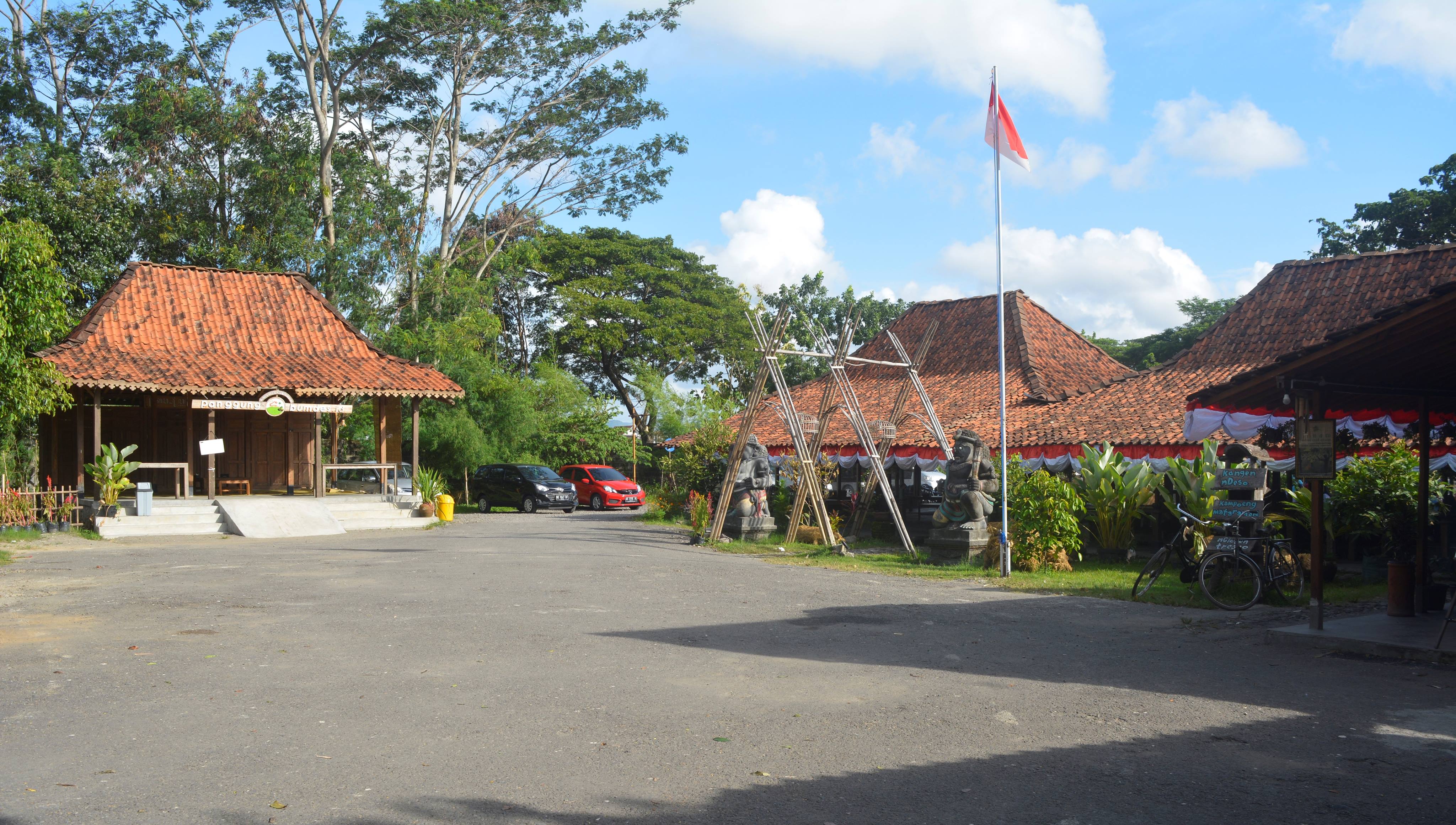 Menikmati Suasana Ndeso Yang Njawani di Kampoeng Mataraman
