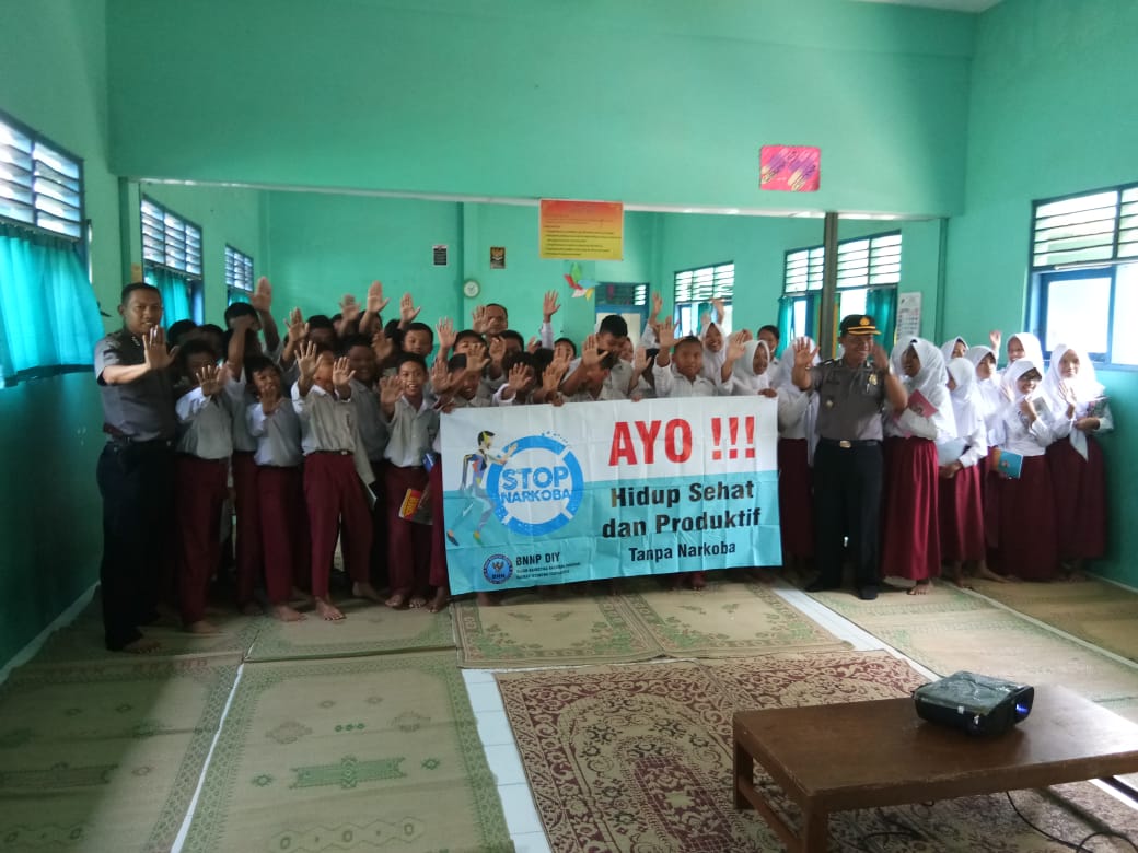Peduli Masa Depan Anak, Polsek Sewon Bina Siswa SD Jageran