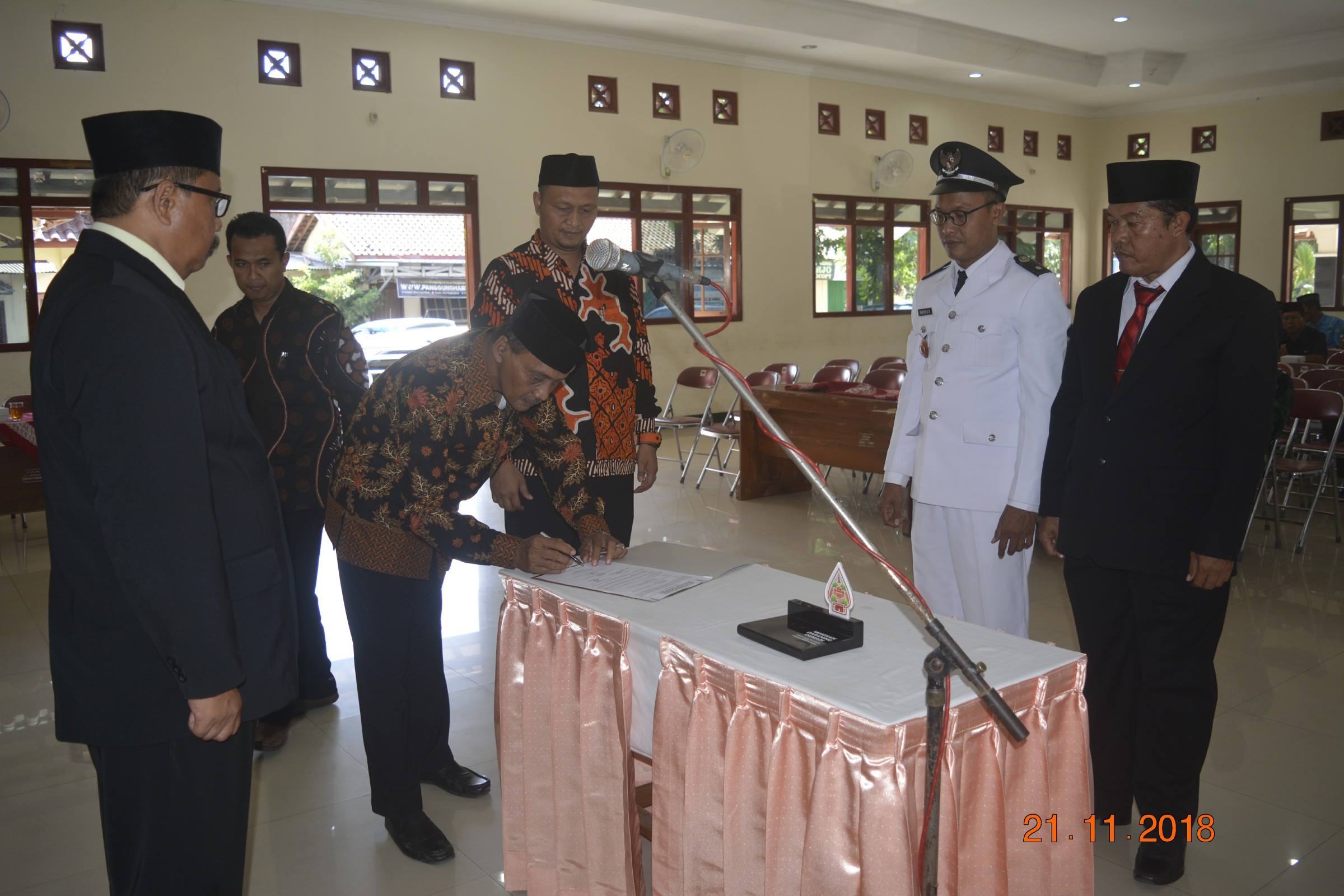 Lurah Desa Panggungharjo Serah Terima Jabatan, Ketua TP-PKK Dilantik