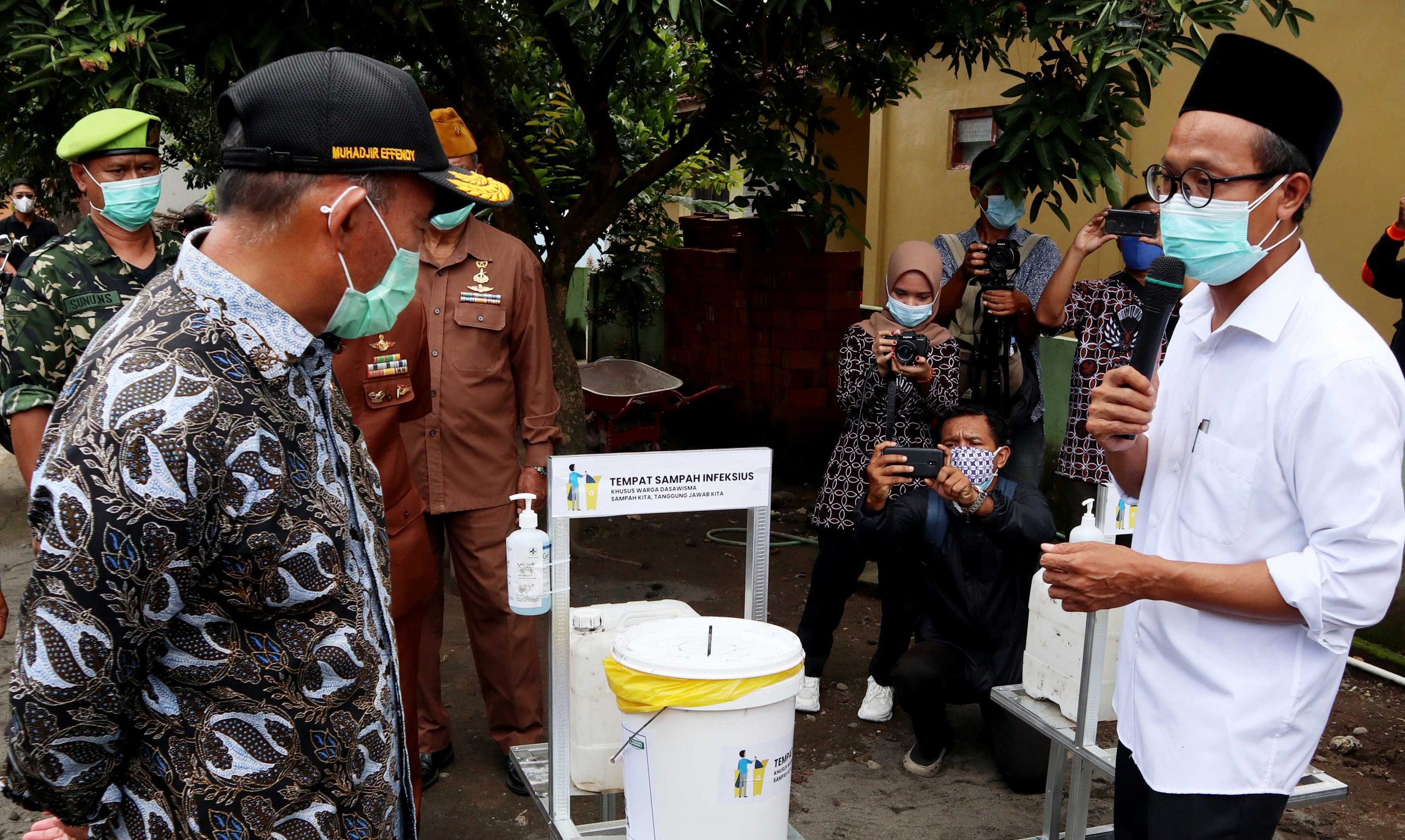 Menko PMK Muhadjir Effendy Tinjau Shelter Tangguh Covid-19