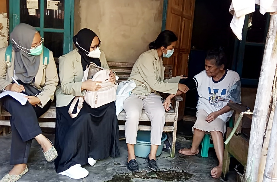 Layanan Bagi Lansia dari KKN UGM-BAPEL JPS Panggungharjo