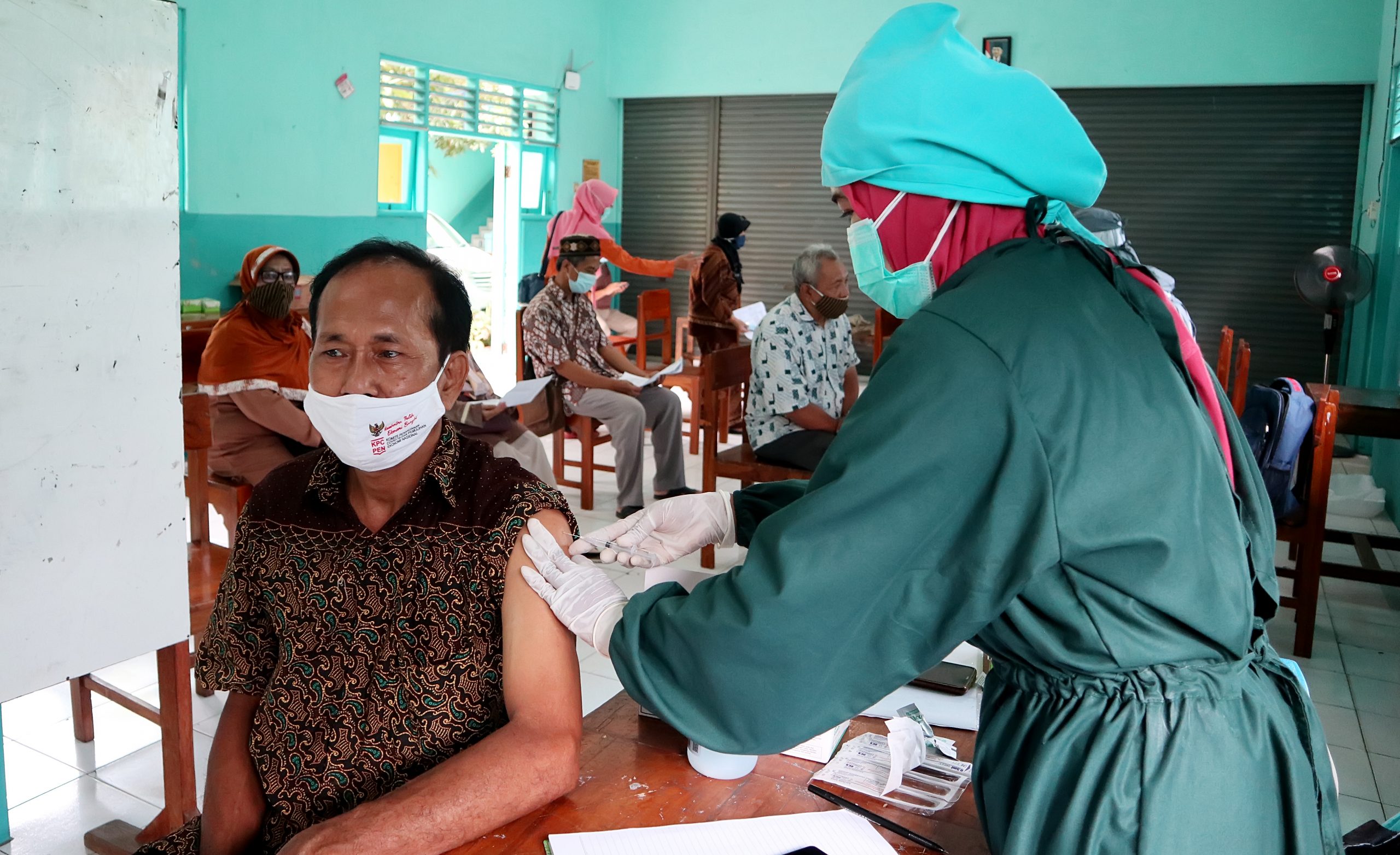 Hal-hal penting seputar vaksin COVID-19