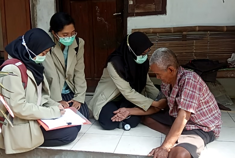 Layanan Bagi Lansia dari KKN UGM-BAPEL JPS Panggungharjo