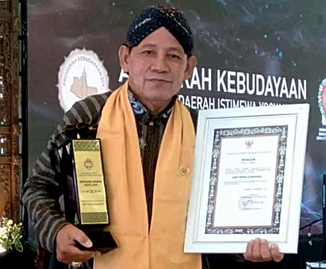 KMT. Projo Suwasono Menerima Anugerah Kebudayaan Tahun 2021