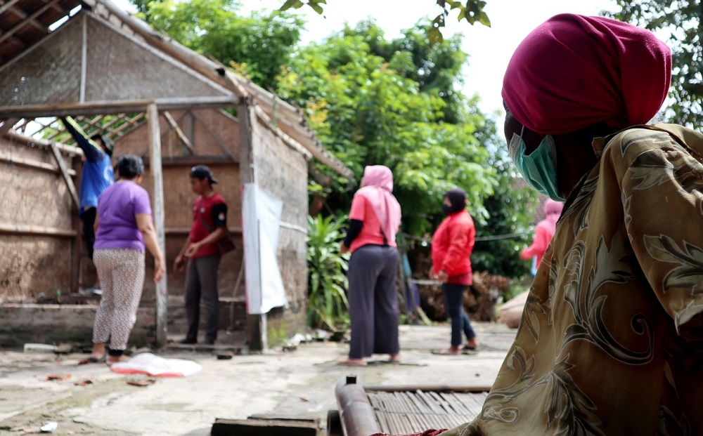 Emansipasi Wanita Padukuhan Garon dalam  Program Bedah Rumah Simbah Sapari