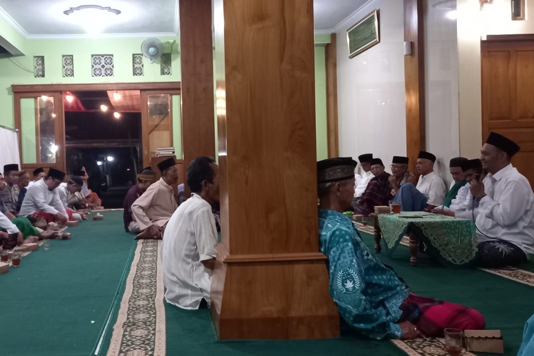 Lurah Ari Lanjutkan Safari Ramadhan